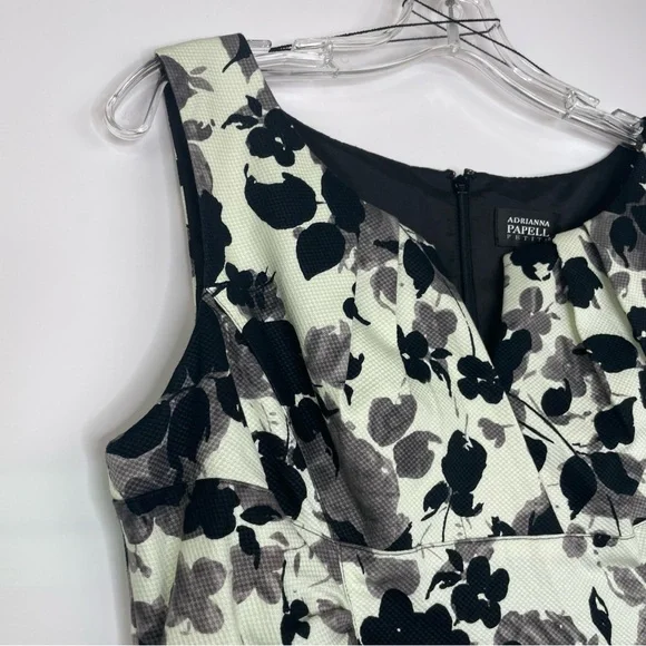 Adrianna Papell Petite black white gray floral sleeveless dress size 12P - Picture 2 of 11